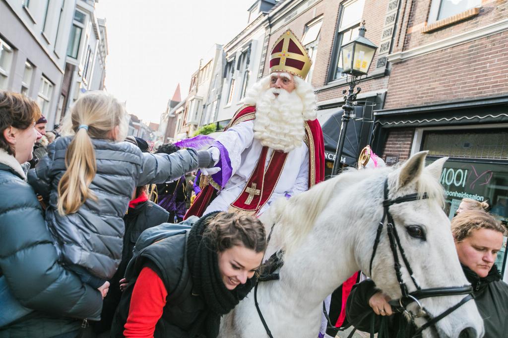 Stadion zak Mooie vrouw RSM: Sinterklaas komt weer naar Montfoort